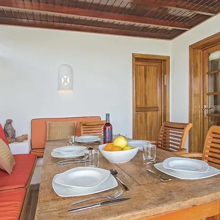Playa Blanca Sleeps 4 Air Con Wifi