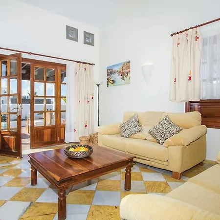 Vila Playa Blanca Sleeps 4 Air Con Wifi